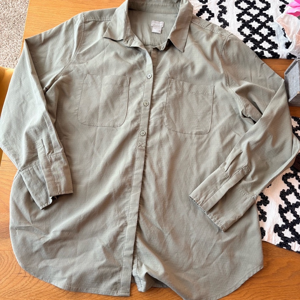 Chico's light green Swiss dot Casual Button-Down Shirt womens size 12/14